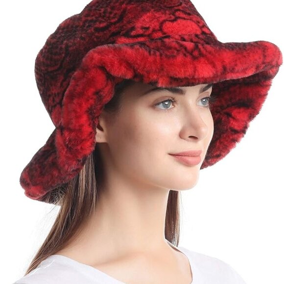 Woman\'s Faux Fur Bucket Hat